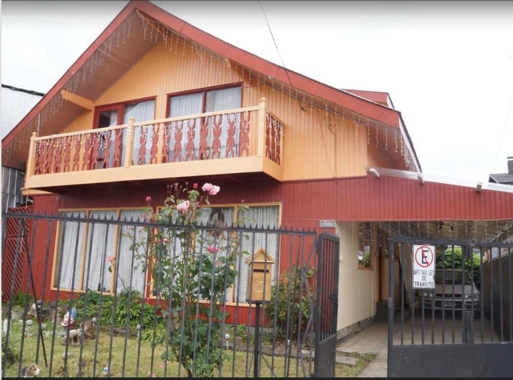 Casa Chilhué - Hostal Residencial Castro Exterior foto
